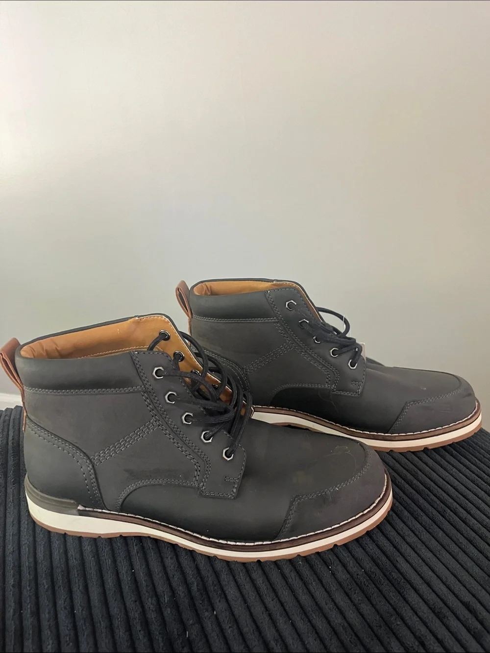 Goodfellow & Co Black and Tan Men’s Chukka Boots